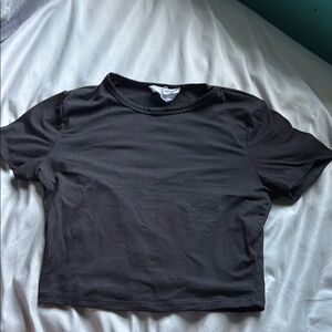 Sadie & Sage Black Cropped Tee